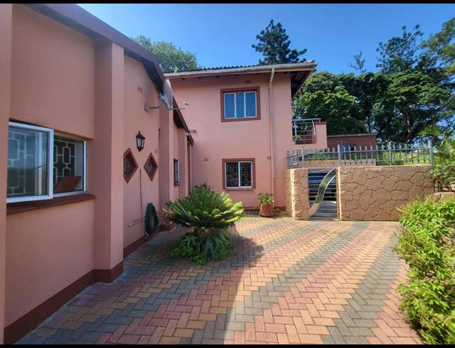 5 BEDROOM HOUSE FOR SALE IN LOTUSVILLE